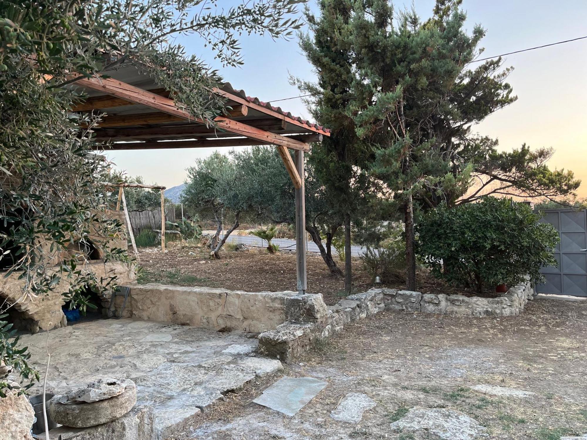 ארכנס Aletraki -Off-Grid Retreat Above Heraklion, Peaceful Views מראה חיצוני תמונה